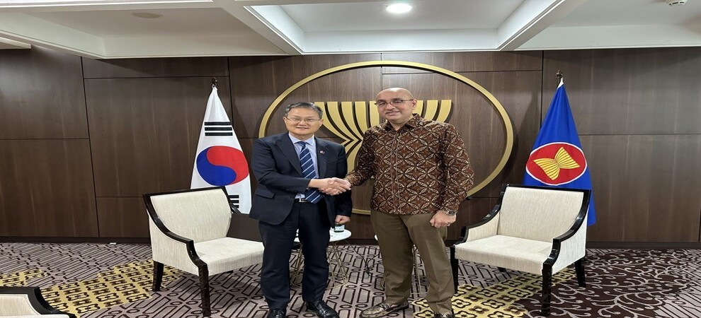 Deputy SecGen ASEAN meets with ROK Ambassador to ASEAN